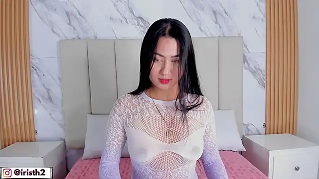 Iris Thompson  online show from January 6, 2026, 4:38 am