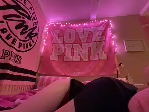 gingerbabe18 online show from December 19, 2025, 11:29 pm
