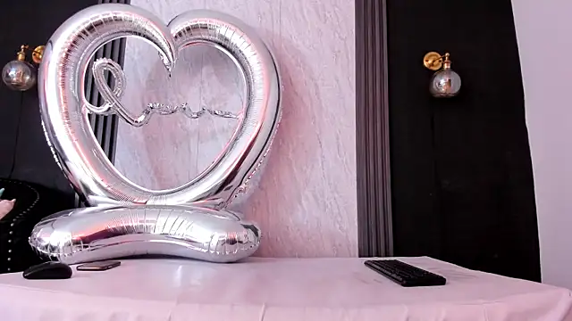 YummyDuooo online show from March 31, 2026, 11:01 am