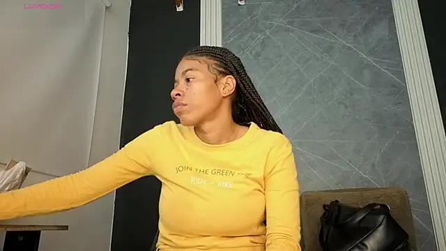 YummyDuooo online show from January 16, 2026, 12:42 pm