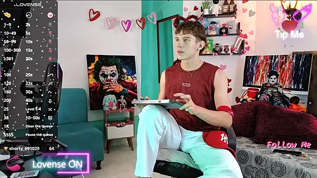 flowers18 online show from September 19, 2025, 11:20 pm