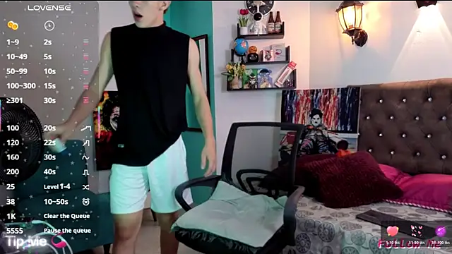 flowers18 online show from December 4, 2025, 10:53 pm