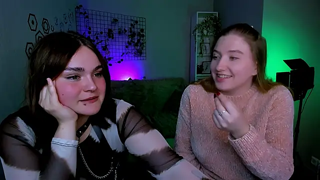 daisy candy online show from October 12, 2025, 7:59 pm