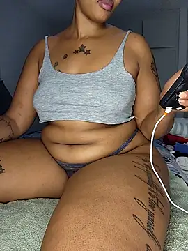 Snapshot of Drippincaty chatting on February 5, 2026, 7:10 pm Drippincaty online show from February 5, 2026, 7:10 pm