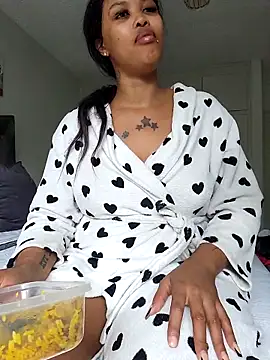 Snapshot of Drippincaty chatting on February 15, 2026, 9:52 am Drippincaty online show from February 15, 2026, 9:52 am