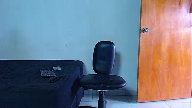 Snapshot of mikecoper_23 chatting on January 8, 2026, 2:12 pm mikecoper 23 online show from January 8, 2026, 2:12 pm