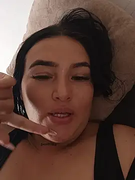Celeste camila18 online show from May 24, 2026, 8:42 pm