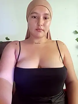 Celeste camila18 online show from November 1, 2025, 7:30 pm