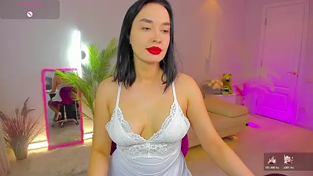 Miss Elia online show from March 12, 2026, 2:32 pm