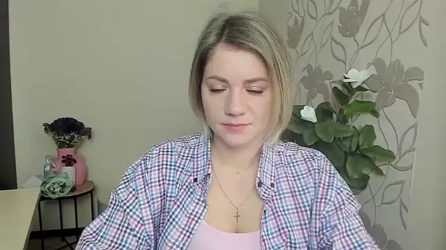 MariaSttone online show from March 19, 2025, 10:11 am