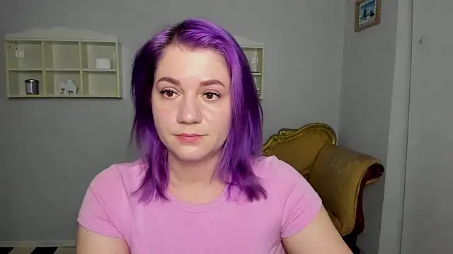 MariaSttone online show from April 15, 2026, 7:40 pm