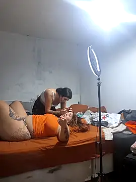 Naturalmenteyoo online show from March 4, 2026, 1:13 am