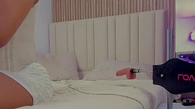 StormyButty18 online show from October 6, 2025, 1:07 am