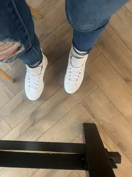 FeetVibe online show from October 19, 2025, 7:33 am