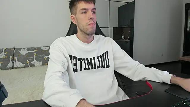 Snapshot of White_Dylan chatting on February 13, 2026, 12:27 pm White Dylan online show from February 13, 2026, 12:27 pm