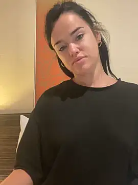 English-Chloe96 online show from November 3, 2025, 5:34 am