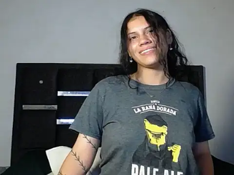 Snapshot of realshy-Stepsis chatting on May 21, 2026, 2:36 pm realshy-Stepsis online show from May 21, 2026, 2:36 pm