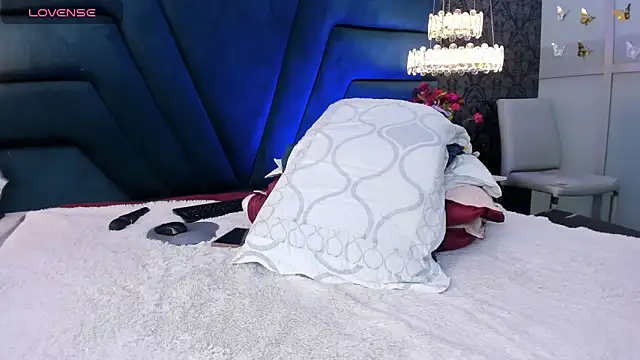 amandaaJones  online show from February 23, 2026, 7:25 pm