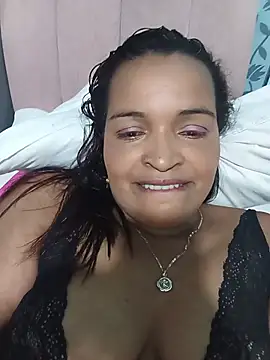 Snapshot of _violetta_- chatting on July 3, 2026, 1:56 am violetta - online show from July 3, 2026, 1:56 am
