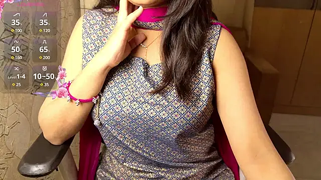 Punjabi Queen1 online show from March 18, 2025, 3:01 pm