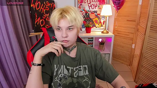 mekurisu online show from February 28, 2025, 1:26 am