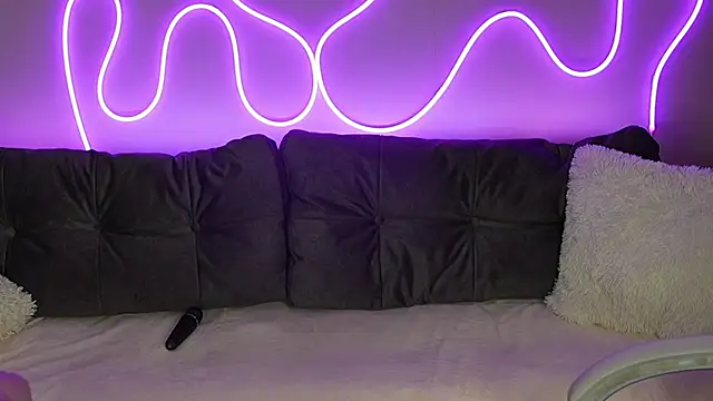 DonnaLustt online show from November 10, 2025, 1:54 am