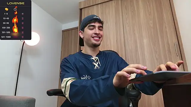 zenn rush1 online show from December 30, 2024, 12:09 pm