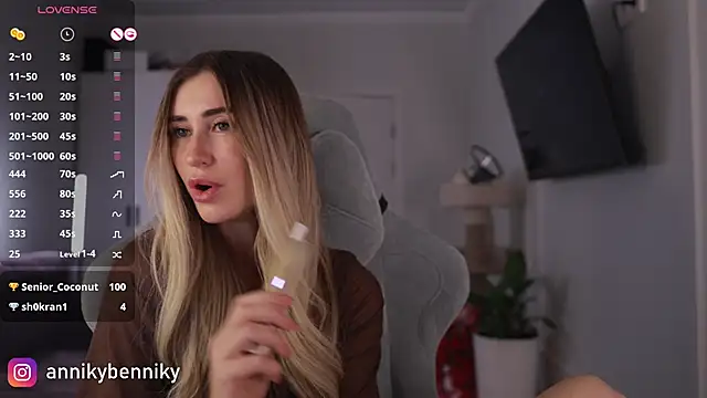 Snapshot of Coconutkittyy chatting on December 24, 2024, 5:13 pm Coconutkittyy online show from December 24, 2024, 5:13 pm