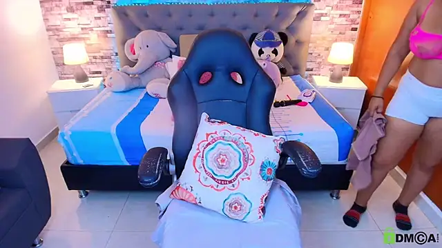 italy   boobs online show from March 13, 2026, 1:27 pm