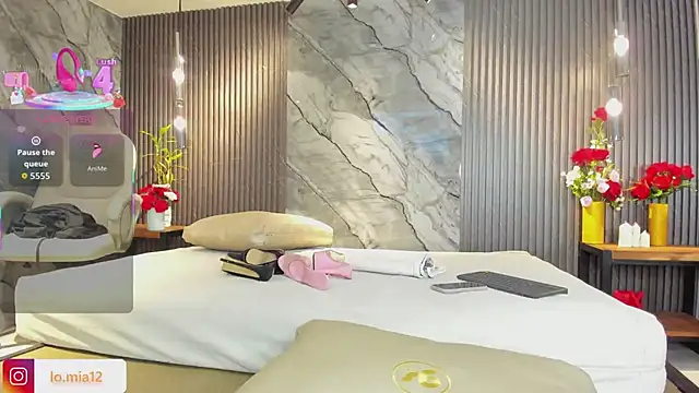 julietha taylor online show from February 26, 2026, 2:22 am