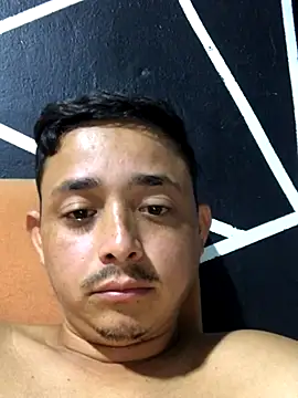 isacalejandroo online show from September 30, 2025, 8:53 am