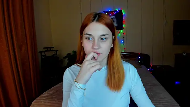 eliya moon online show from February 2, 2025, 1:02 am