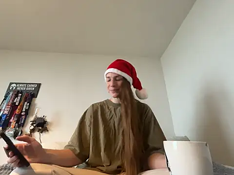 MissSwitch online show from December 10, 2024, 1:22 pm