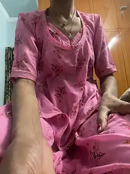 Snapshot of HotRiyacpl chatting on December 18, 2025, 4:55 pm HotRiyacpl online show from December 18, 2025, 4:55 pm