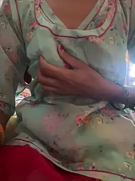 Snapshot of HotRiyacpl chatting on December 23, 2025, 5:07 am HotRiyacpl online show from December 23, 2025, 5:07 am