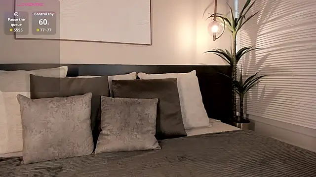 SophieBlake online show from November 28, 2025, 8:09 pm