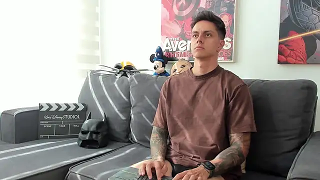 JeanBroc online show from November 7, 2025, 8:02 pm