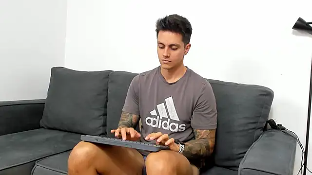 JeanBroc online show from October 6, 2025, 8:42 pm