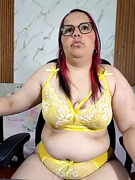 kiara scottt online show from June 24, 2026, 8:35 am