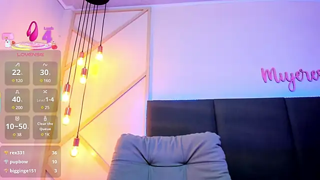 SophieHarris  online show from March 20, 2025, 1:35 am