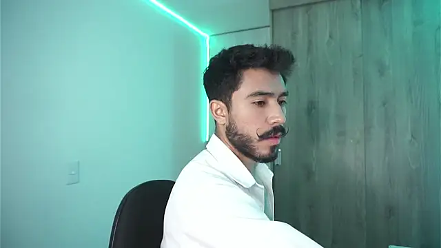 dam0n fr0st online show from December 23, 2024, 2:24 am