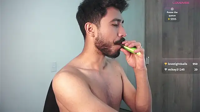 dam0n fr0st online show from December 21, 2024, 1:26 am