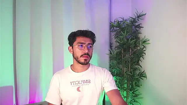 dam0n fr0st online show from April 20, 2026, 9:49 pm