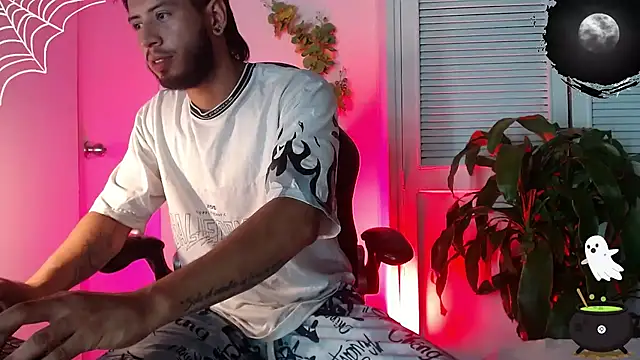 Snapshot of Colby_brown03 chatting on October 10, 2025, 7:15 pm Colby brown03 online show from October 10, 2025, 7:15 pm