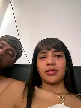 Snapshot of Rouuus12 chatting on January 8, 2026, 4:35 pm Rouuus12 online show from January 8, 2026, 4:35 pm