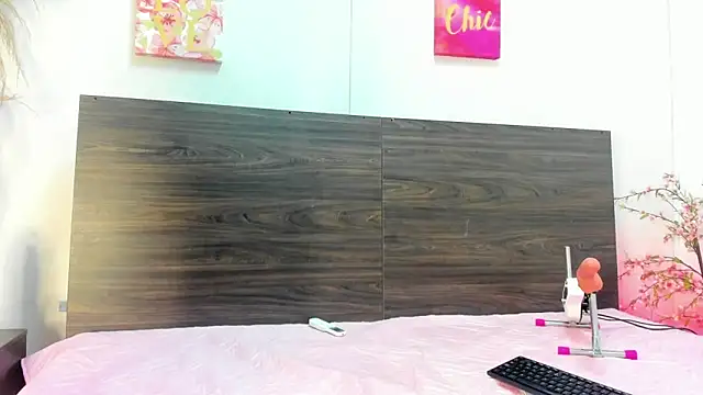 Snapshot of AnnieSofiia chatting on November 7, 2025, 8:13 pm AnnieSofiia online show from November 7, 2025, 8:13 pm