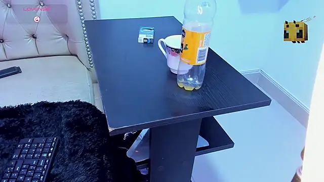 AlexaFoxy18 online show from March 11, 2025, 11:01 am