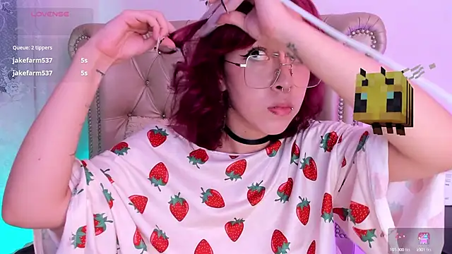 AlexaFoxy18 online show from March 6, 2025, 8:09 am