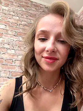 CaseyStar online show from September 10, 2025, 12:48 pm