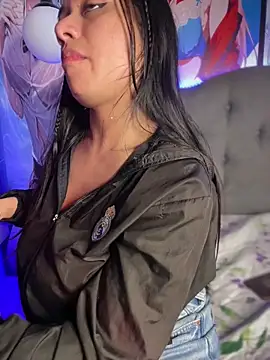 Snapshot of Im_Little chatting on October 6, 2025, 5:19 am Im Little online show from October 6, 2025, 5:19 am